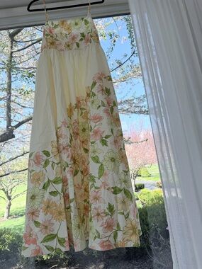 Hermoza Emily Floral Sundress with Pink & Green Blooms